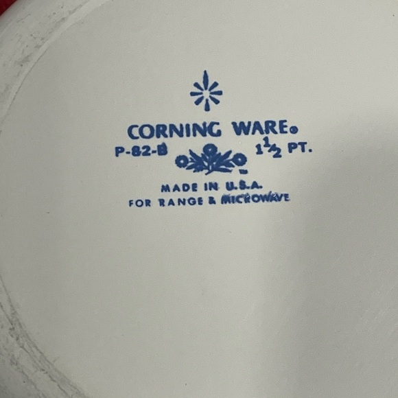 3 Corning Ware Pans / Pots With 2 Lids. - Picture 5 of 5